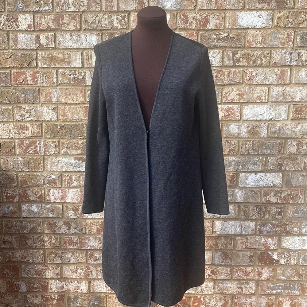 Donna Karan NewYork Single Button Gray sweater Cardigan Size Medium